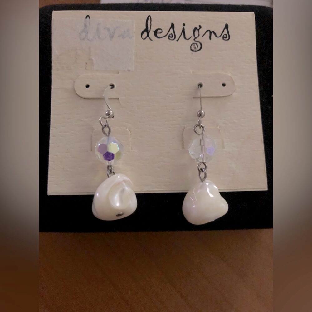 Diva Designs White and Silver Crystal Drop Earrings